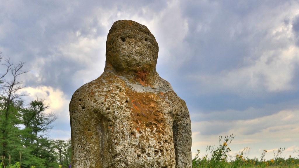 Green forest idol